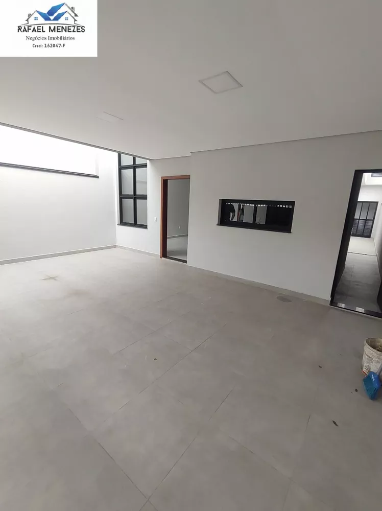 Casa à venda com 3 quartos, 126m² - Foto 2