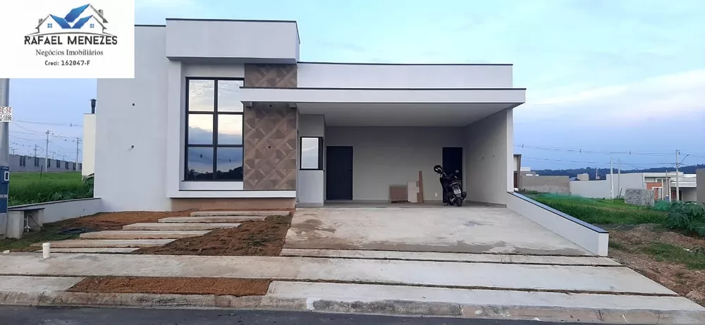 Casa à venda com 3 quartos, 210m² - Foto 1