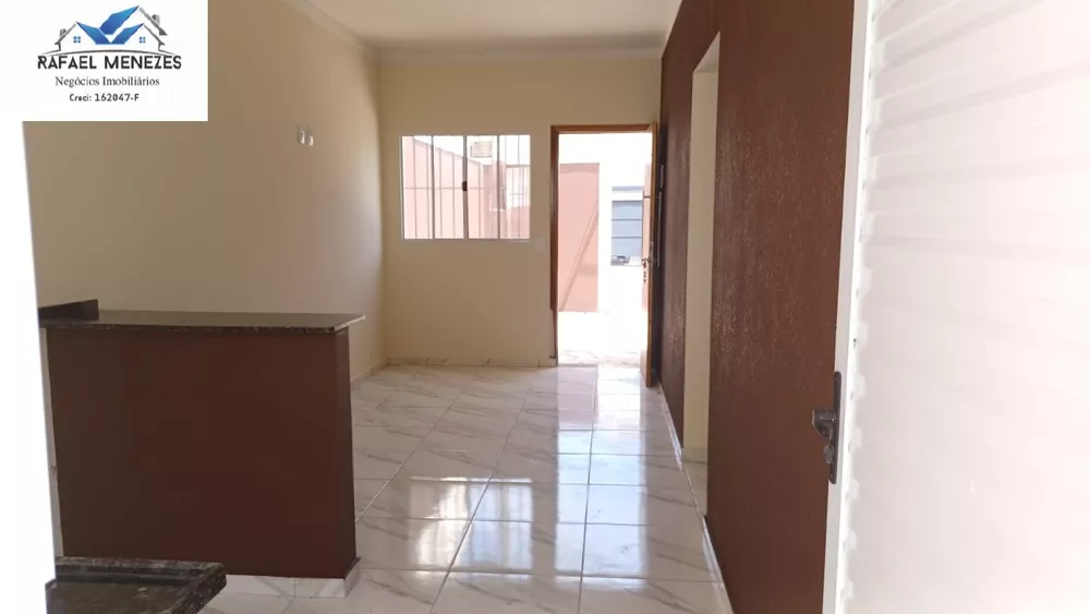 Casa à venda com 2 quartos, 60m² - Foto 3