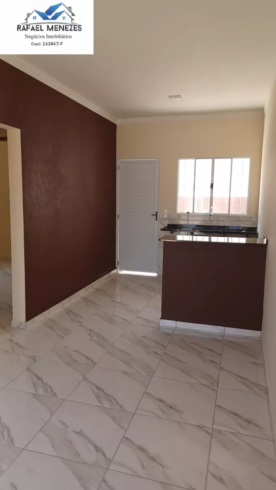 Casa à venda com 2 quartos, 60m² - Foto 4