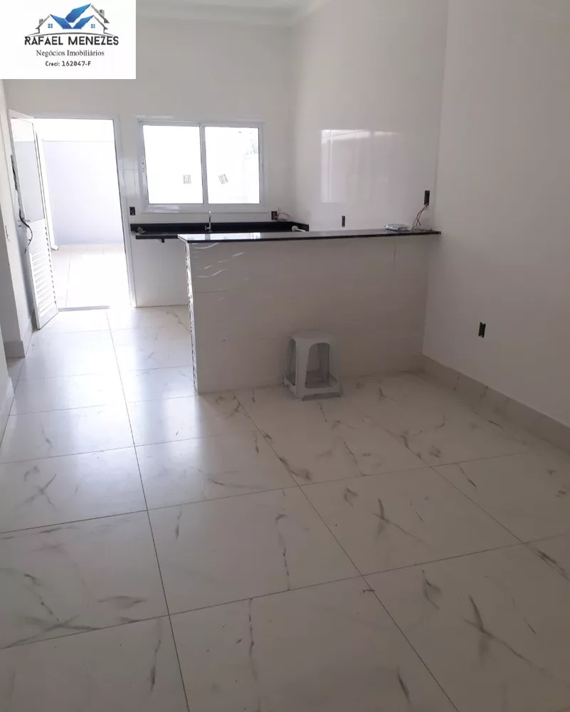 Casa à venda com 2 quartos, 85m² - Foto 2