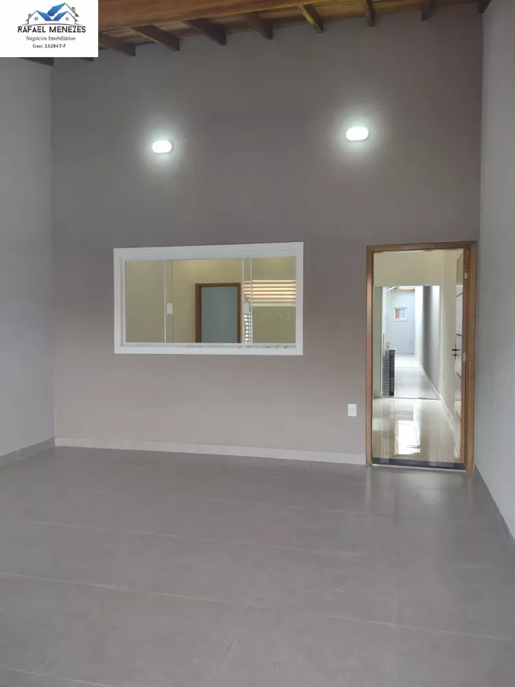 Casa à venda com 3 quartos, 110m² - Foto 1