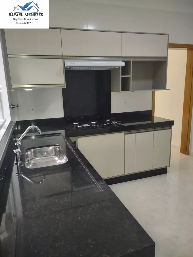 Casa à venda com 3 quartos, 110m² - Foto 4