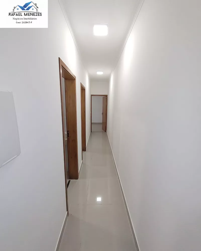 Casa à venda com 2 quartos, 60m² - Foto 4