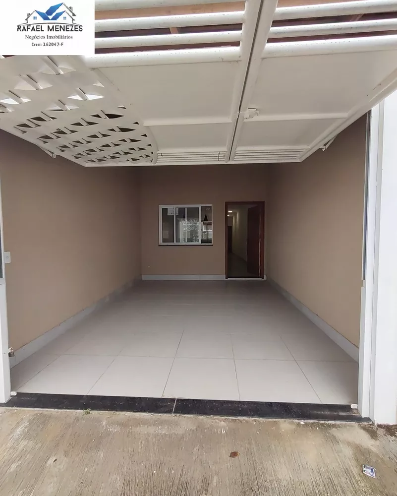 Casa à venda com 2 quartos, 60m² - Foto 1