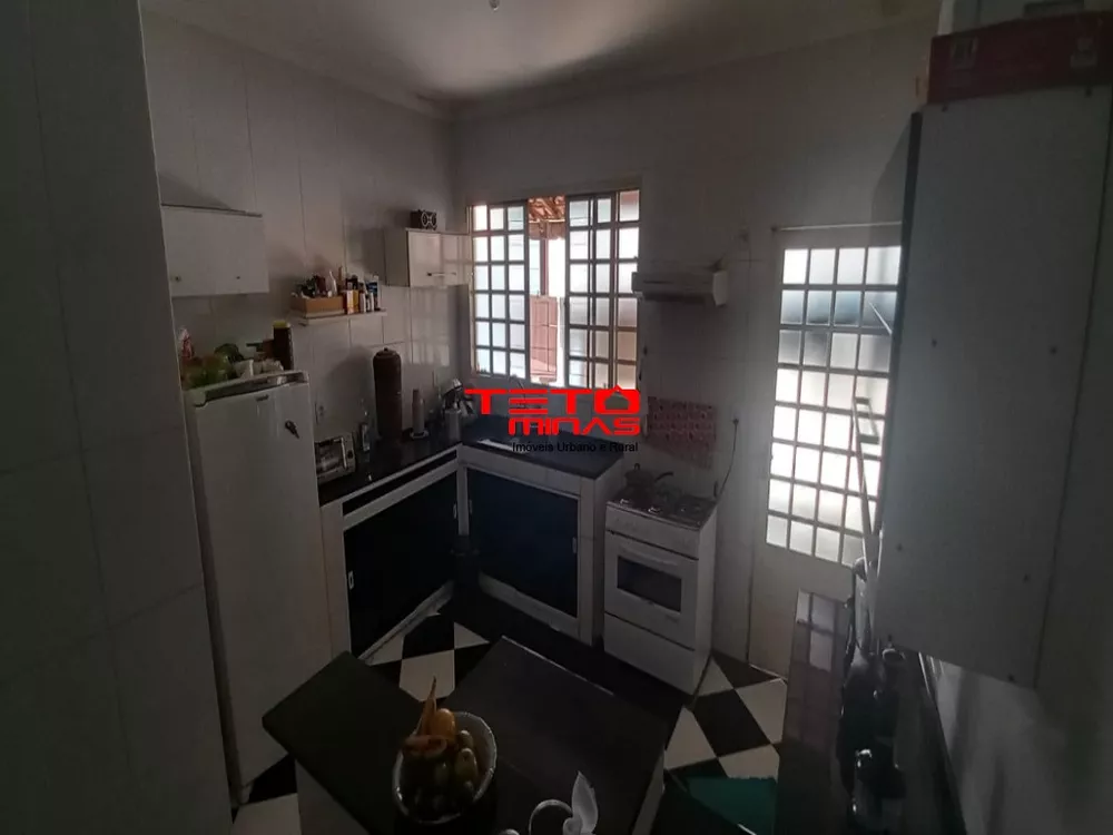 Casa, 3 quartos, 180 m² - Foto 2
