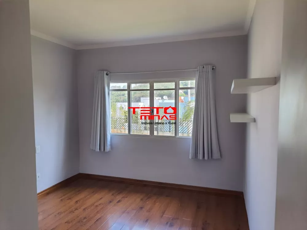 Casa, 3 quartos, 248 m² - Foto 1