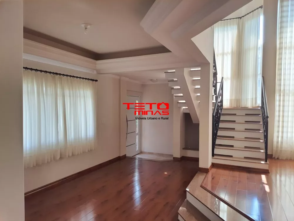 Casa, 3 quartos, 248 m² - Foto 2