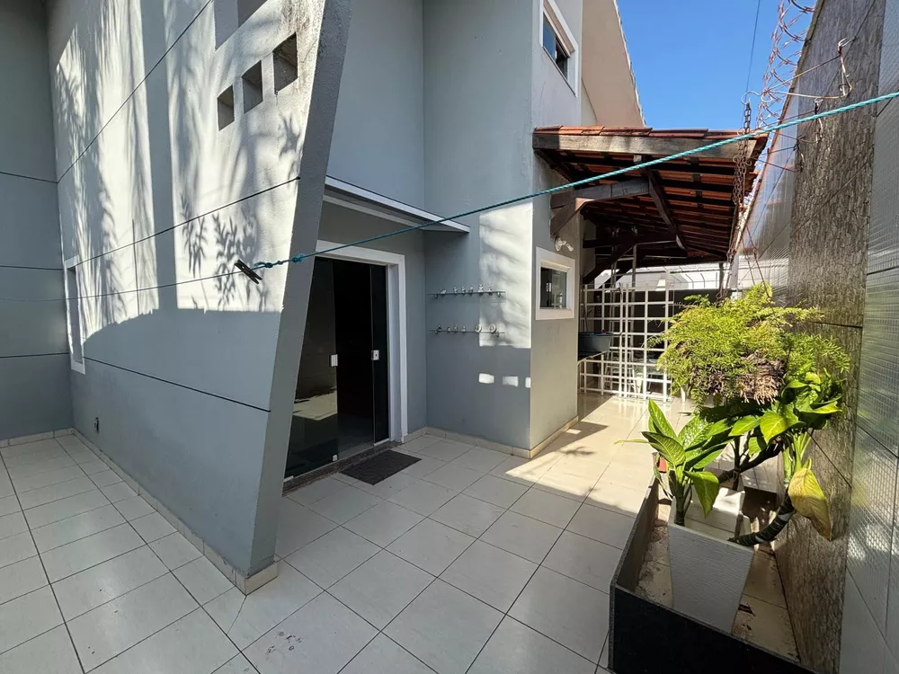 Casa, 4 quartos, 186 m² - Foto 2