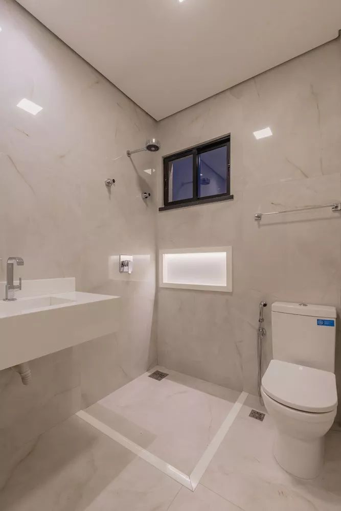 Casa, 3 quartos, 254 m² - Foto 1