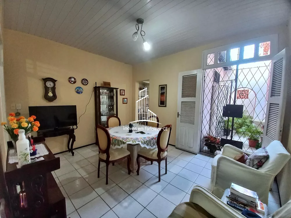 Casa, 4 quartos, 202 m² - Foto 2