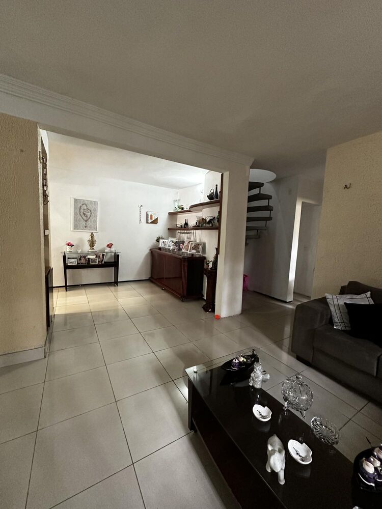Casa à venda com 5 quartos, 229m² - Foto 9