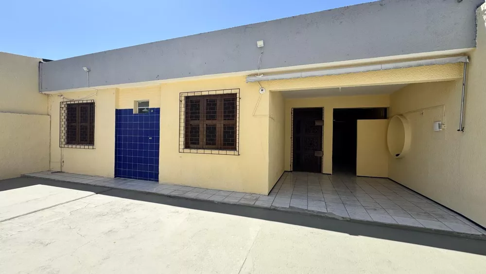 Casa, 4 quartos, 122 m² - Foto 1