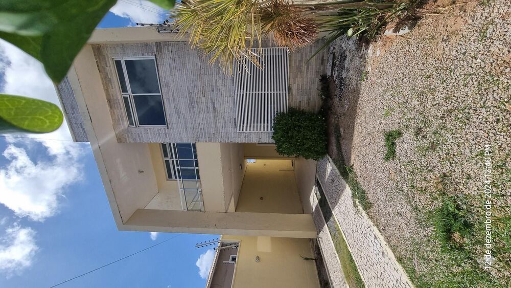 Casa à venda com 5 quartos, 280m² - Foto 2