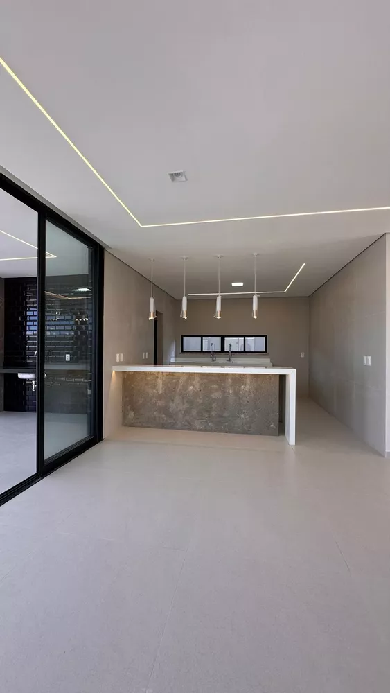 Casa, 4 quartos, 281 m² - Foto 2