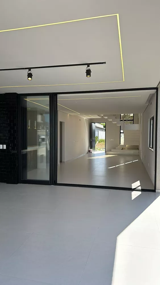 Casa, 4 quartos, 281 m² - Foto 3