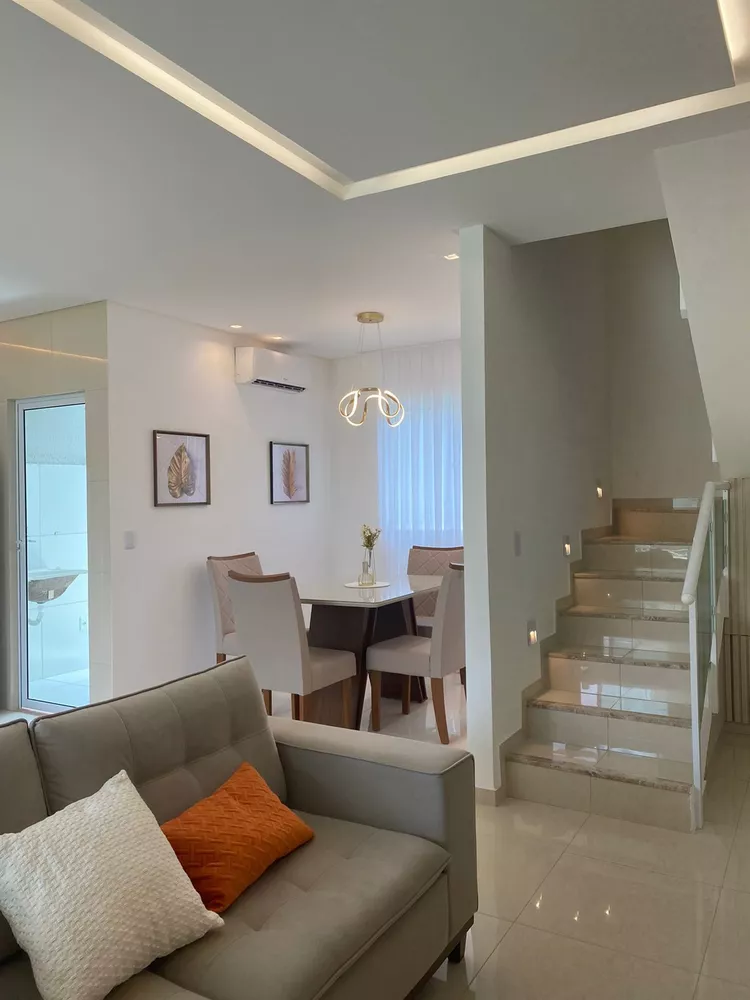Casa, 3 quartos, 92 m² - Foto 1