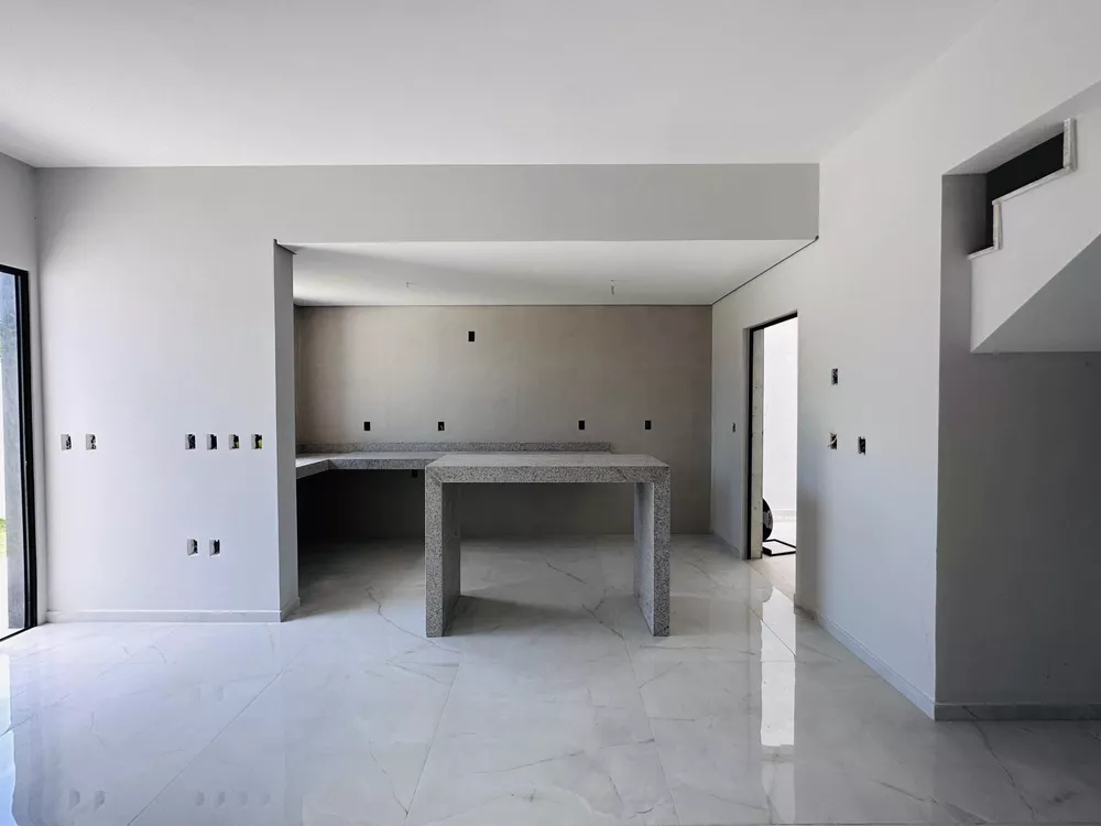 Casa, 3 quartos, 118 m² - Foto 1
