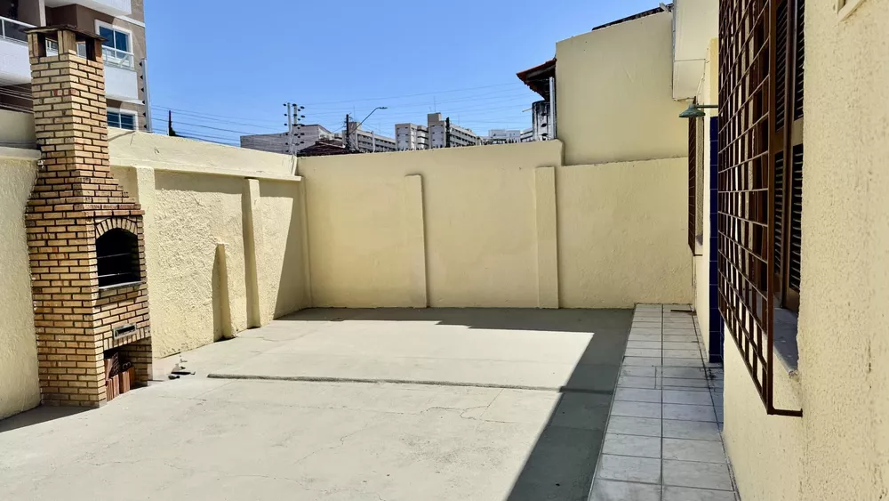 Casa, 4 quartos, 319 m² - Foto 1