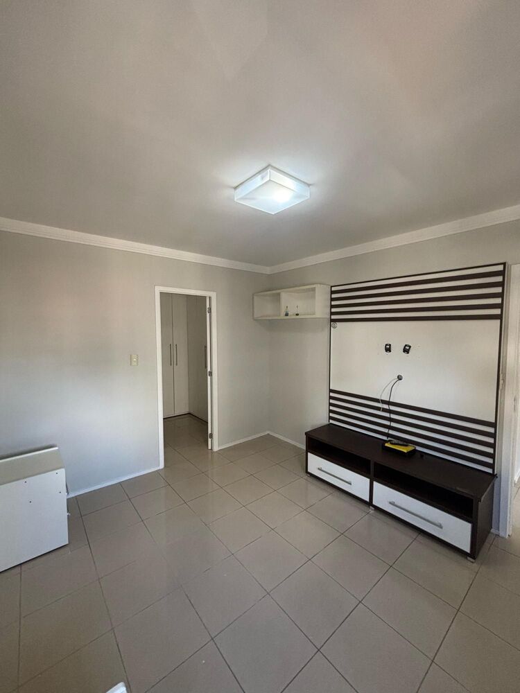 Apartamento para alugar com 3 quartos, 96m² - Foto 5