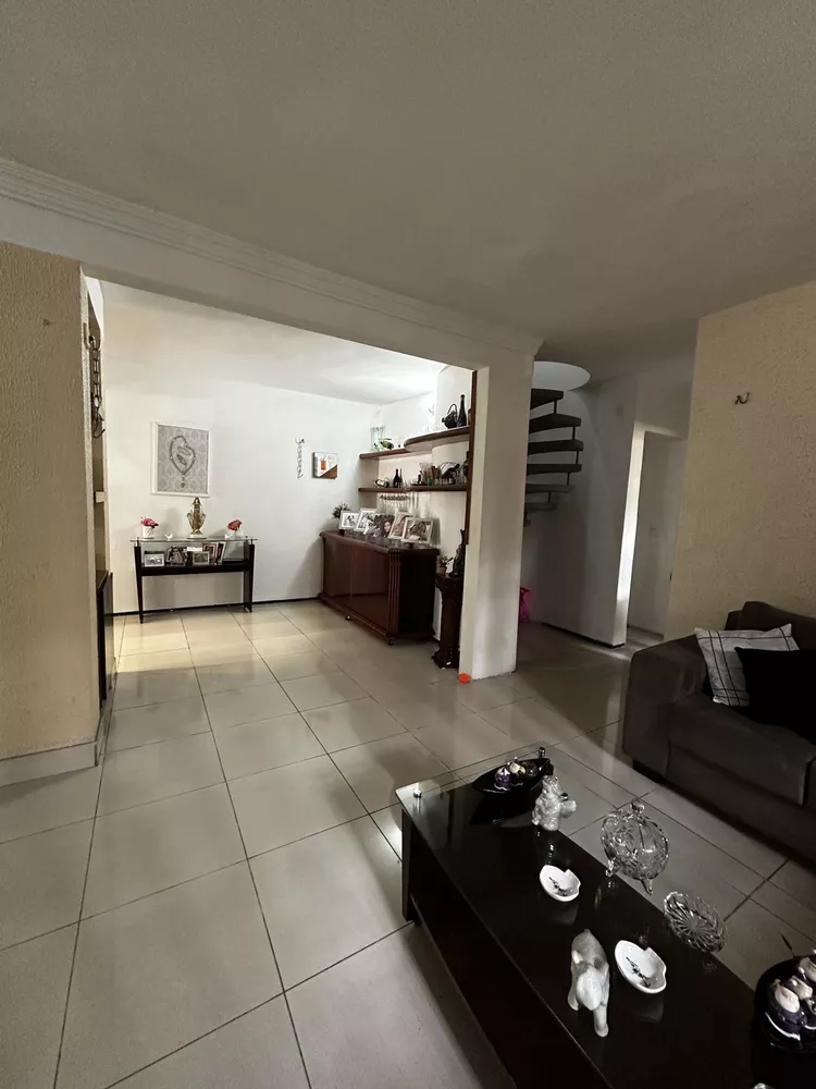 Casa, 5 quartos, 229 m² - Foto 2