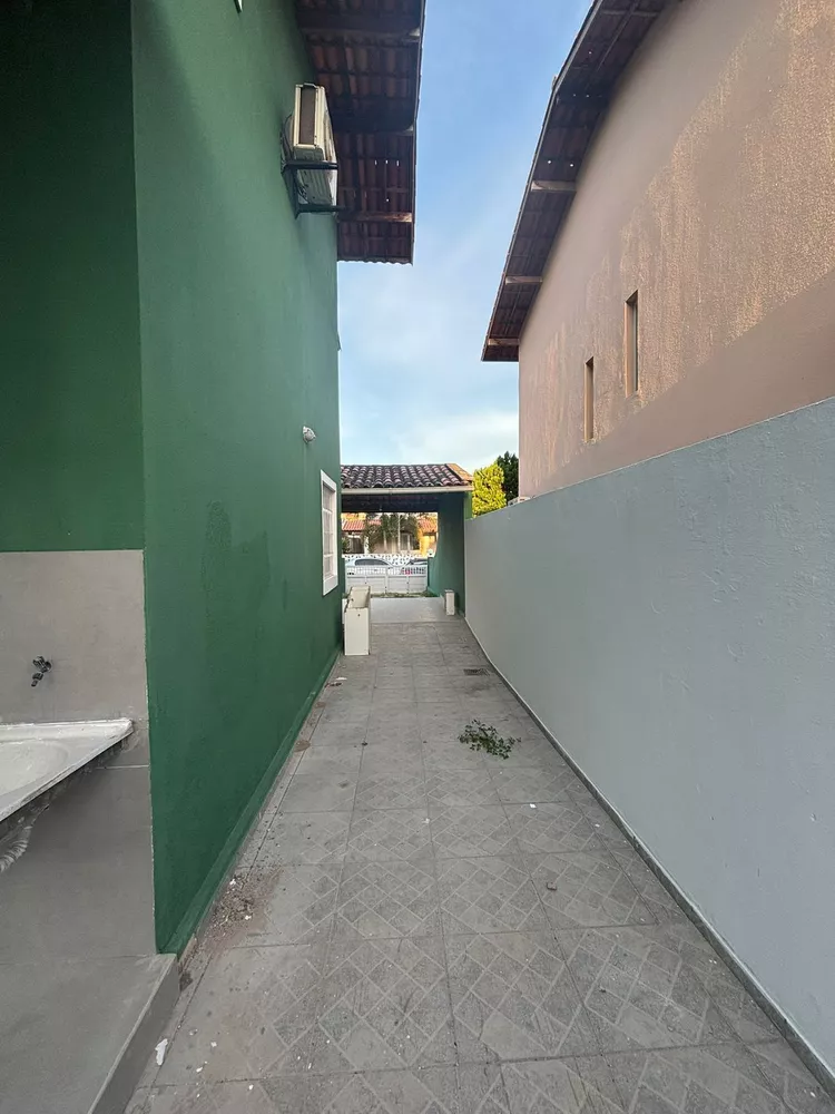 Casa, 3 quartos, 219 m² - Foto 1