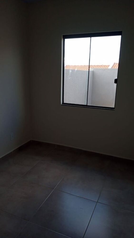 Casa à venda com 2 quartos, 54m² - Foto 4