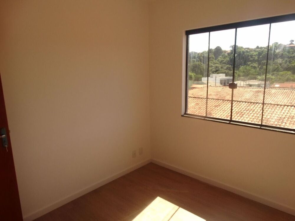 Casa à venda com 3 quartos, 120m² - Foto 4