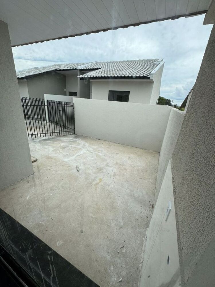 Casa à venda com 2 quartos, 64m² - Foto 4