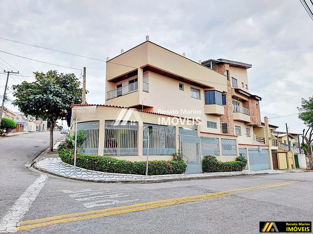 Casa, 3 quartos, 347 m² - Foto 1
