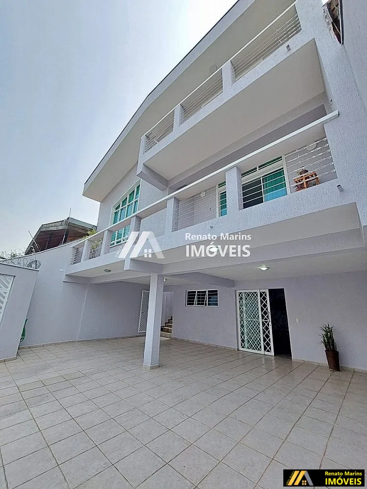 Casa, 5 quartos, 224 m² - Foto 1
