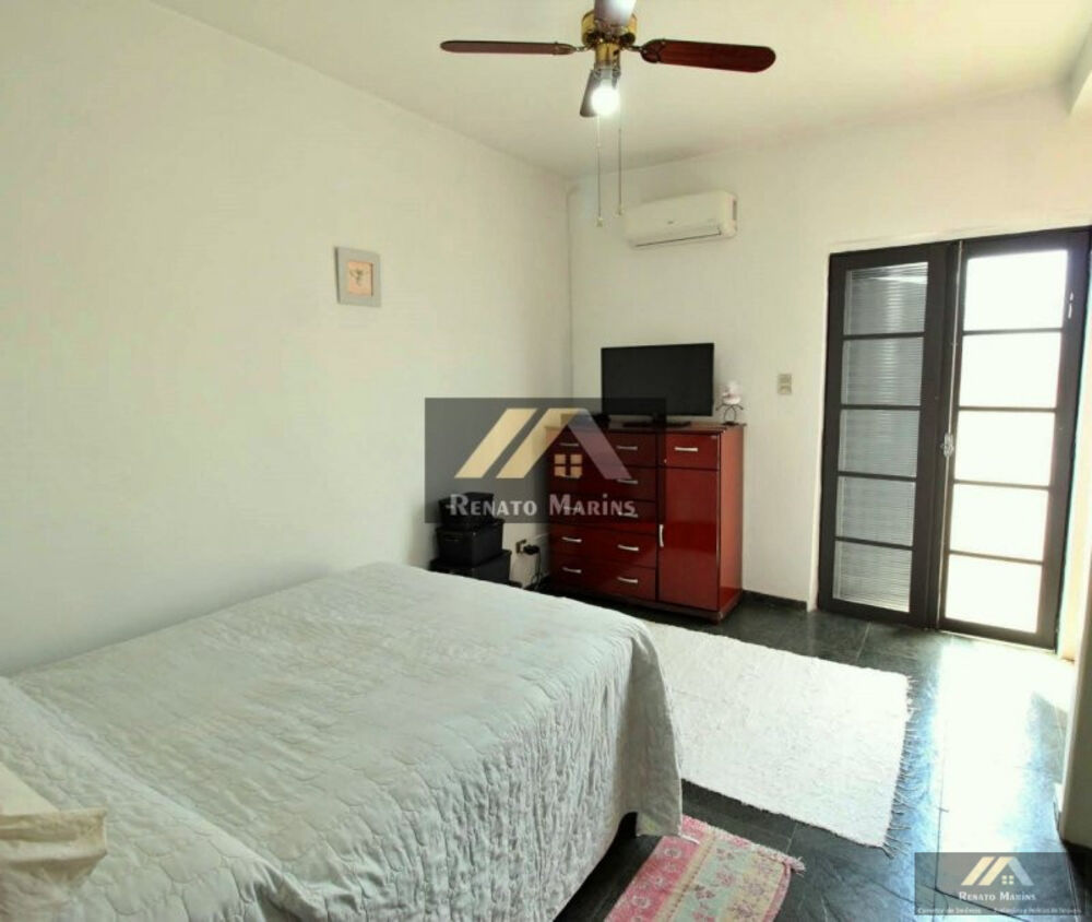 Casa à venda com 3 quartos, 244m² - Foto 3