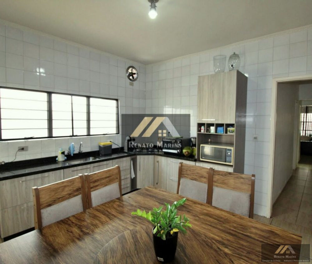 Casa à venda com 3 quartos, 244m² - Foto 6