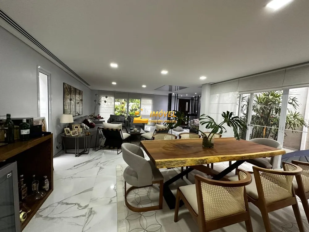Casa, 3 quartos, 238 m² - Foto 4