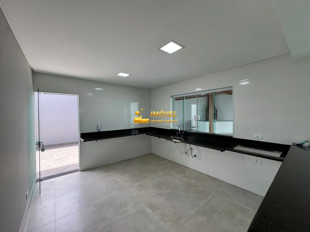 Casa, 3 quartos, 184 m² - Foto 2