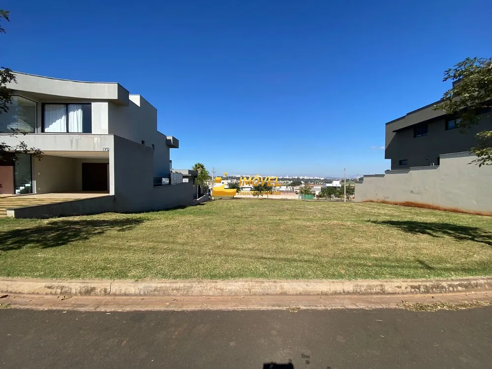 Terreno, 302 m² - Foto 1
