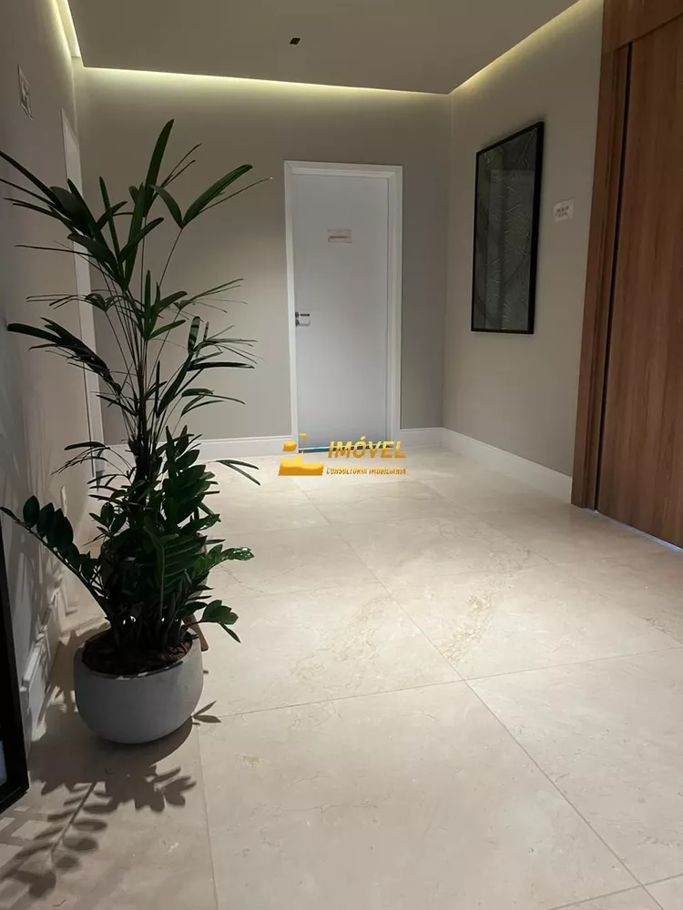 Apartamento à venda com 4 quartos, 244m² - Foto 6