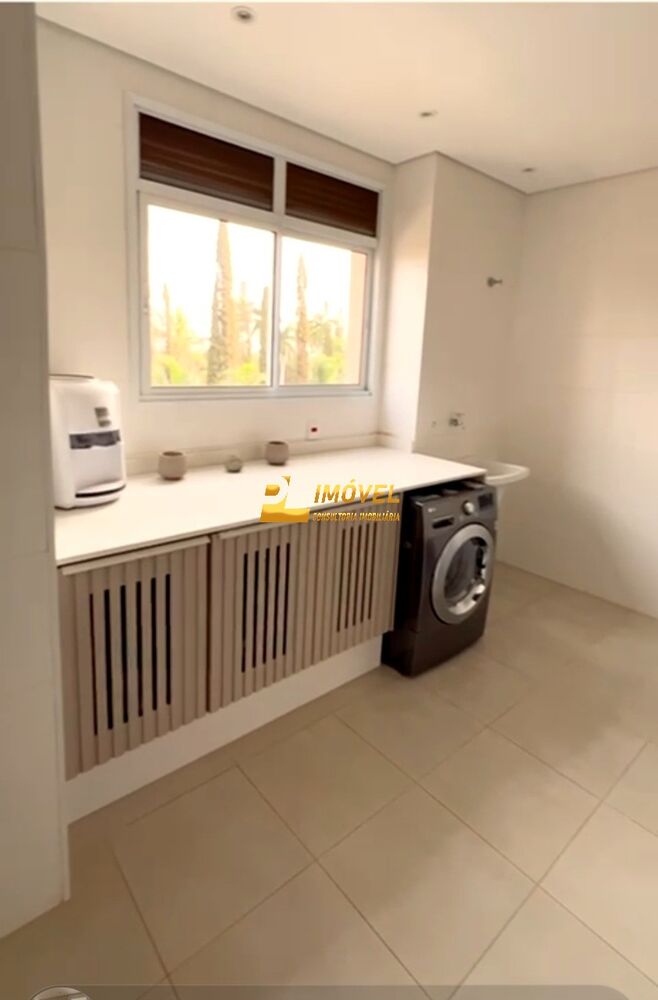Apartamento, 3 quartos, 189 m² - Foto 2