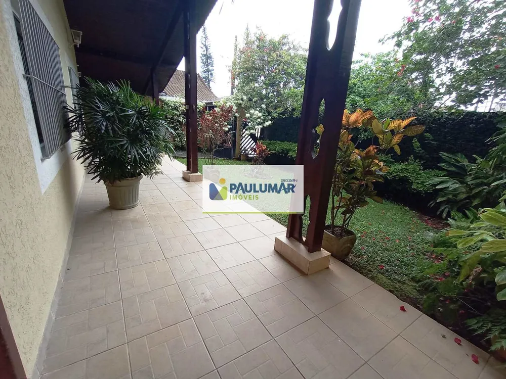 Casa, 7 quartos, 245 m² - Foto 1