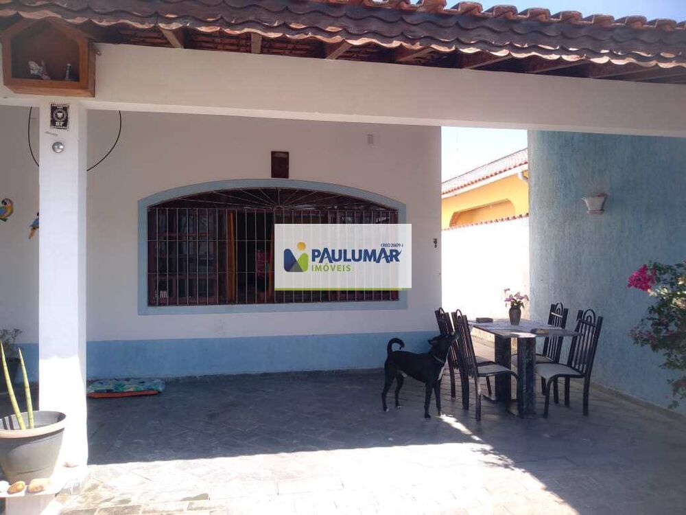 Casa à venda com 4 quartos, 220m² - Foto 1