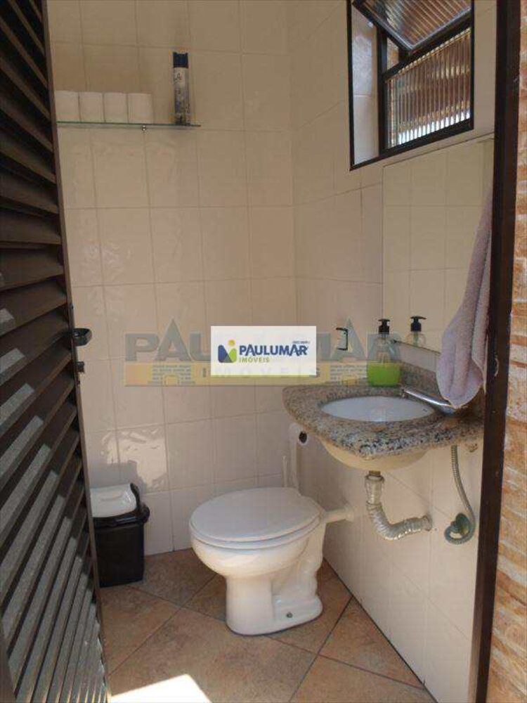 Casa, 3 quartos, 240 m² - Foto 1