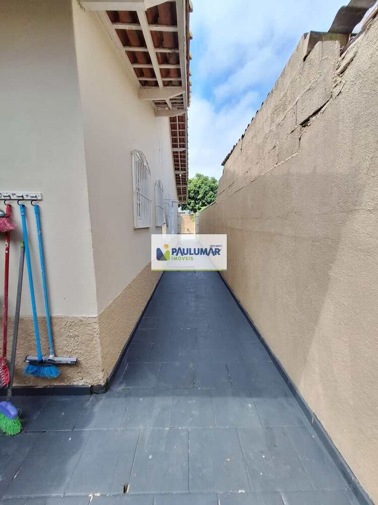 Casa à venda com 3 quartos, 300m² - Foto 11