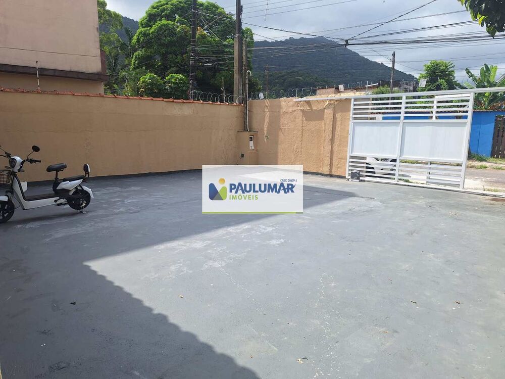 Casa à venda com 3 quartos, 300m² - Foto 1