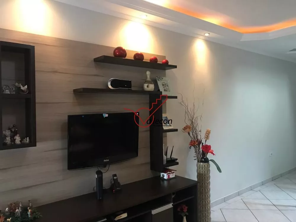 Sobrado à venda com 3 quartos, 188m² - Foto 2