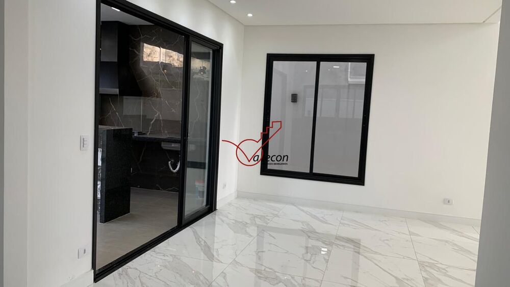 Casa à venda com 3 quartos, 193m² - Foto 4