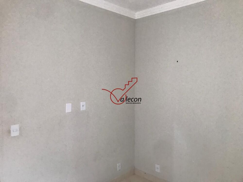 Casa à venda com 2 quartos, 90m² - Foto 2