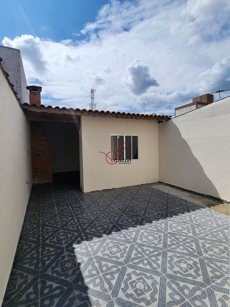 Casa à venda com 2 quartos, 105m² - Foto 3