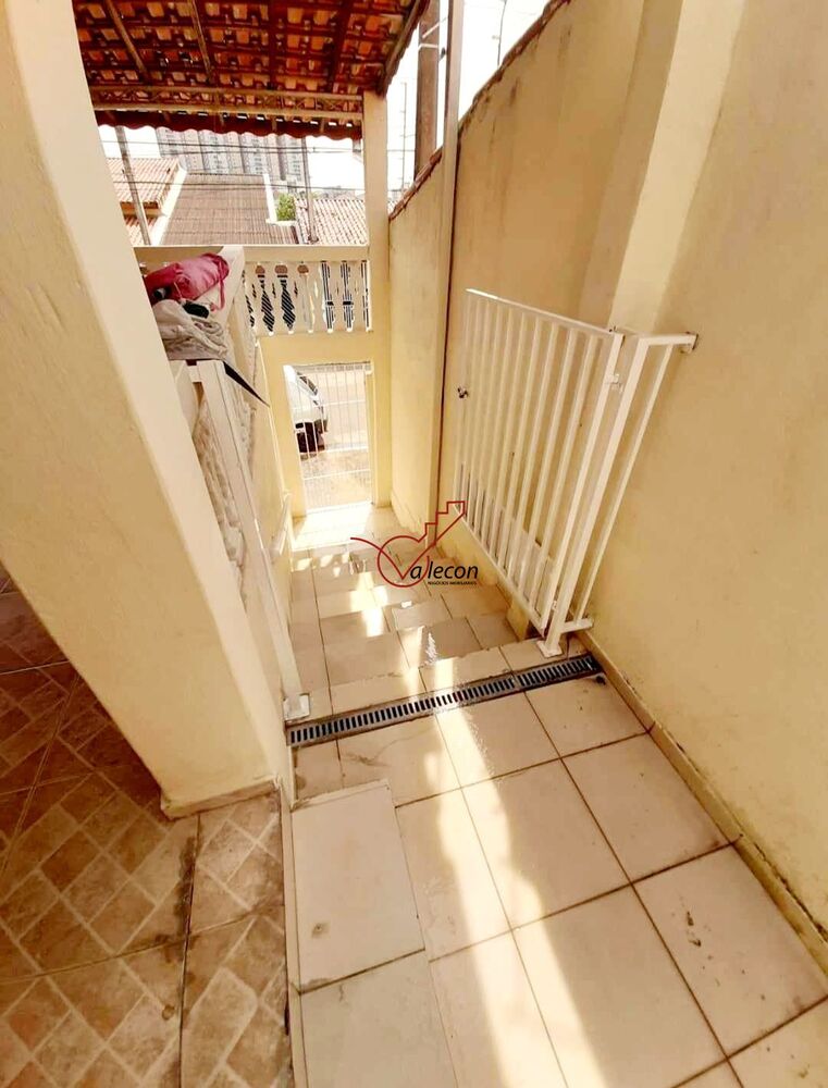 Casa, 5 quartos, 135 m² - Foto 4