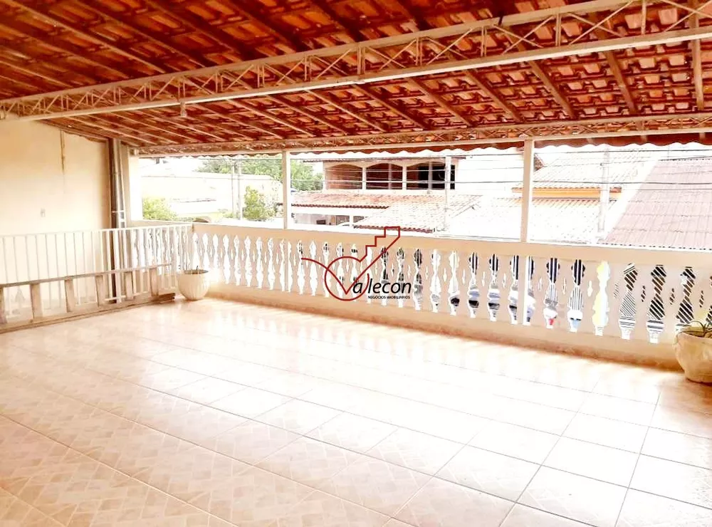 Casa, 5 quartos, 135 m² - Foto 2