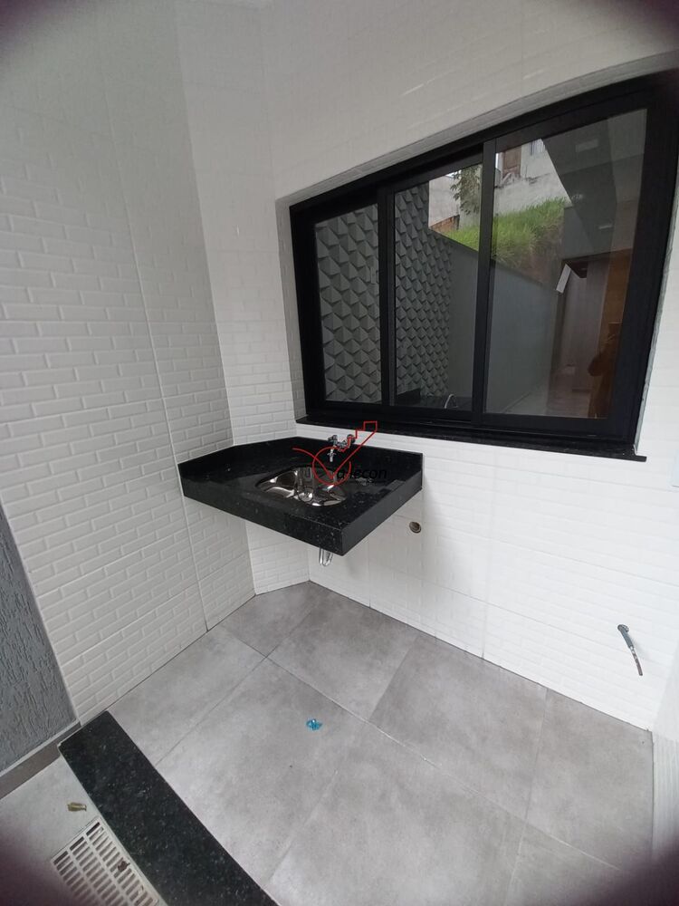 Casa à venda com 3 quartos, 133m² - Foto 1